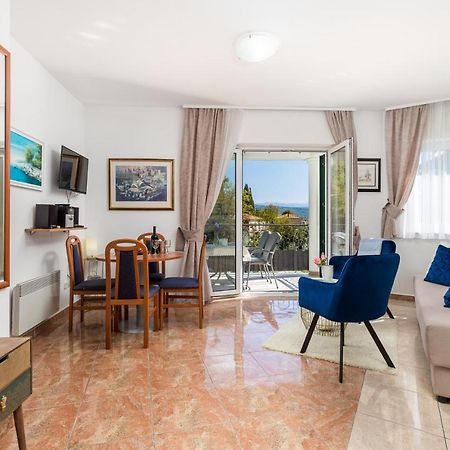 Light Summer Apartment With A Swimming Pool Opatija Zewnętrze zdjęcie