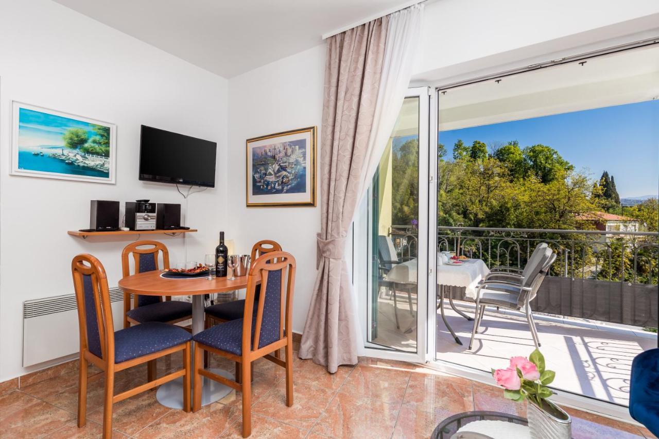 Light Summer Apartment With A Swimming Pool Opatija Zewnętrze zdjęcie